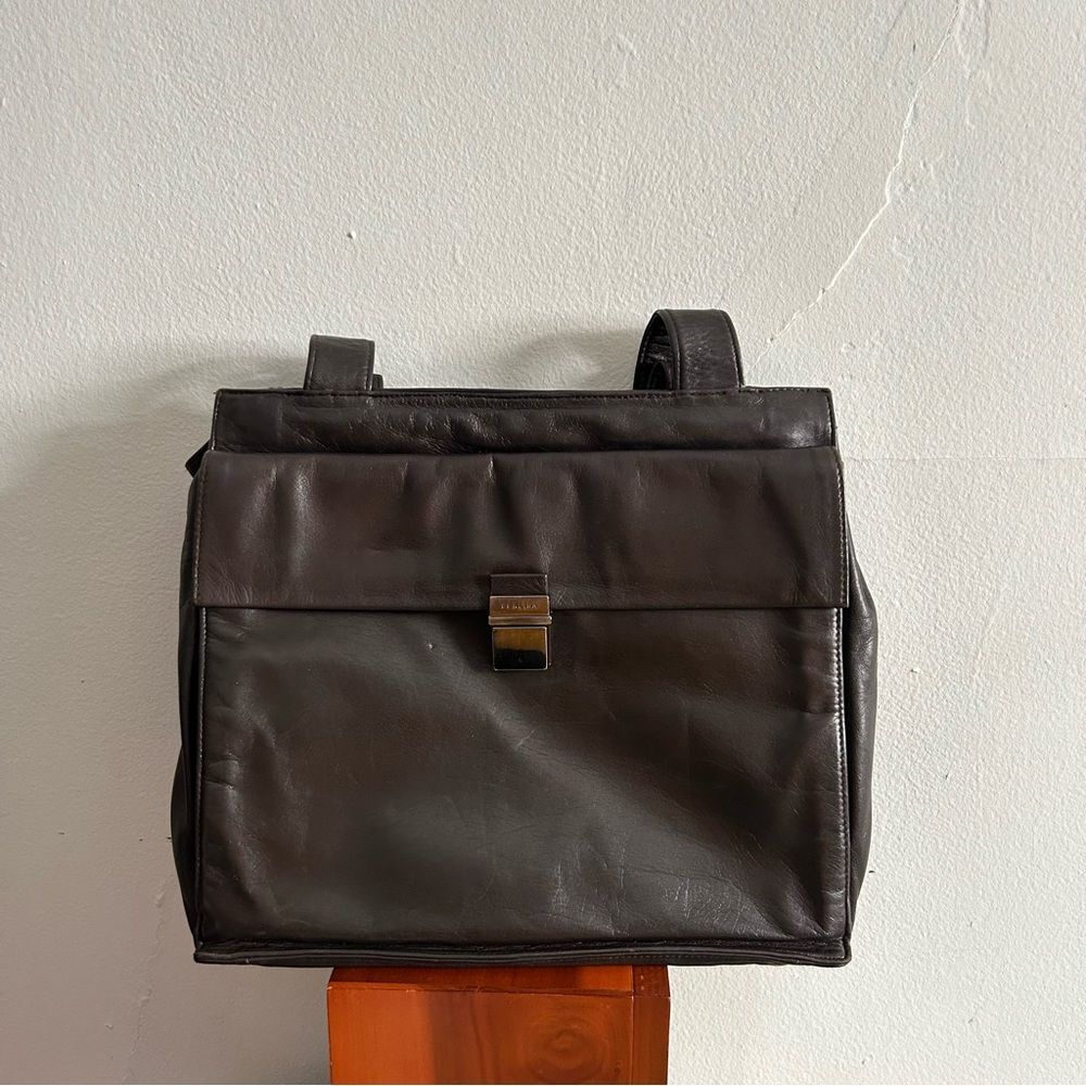 Perlina Dark Brown Leather Medium Shoulder Bag Classic Minimal Timeless